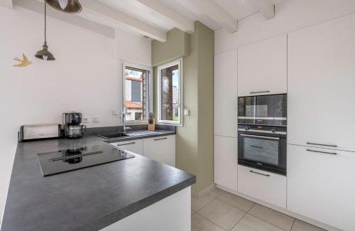 Tharon-Plage House | Family-Friendly Maison pour 8 Near the Beach