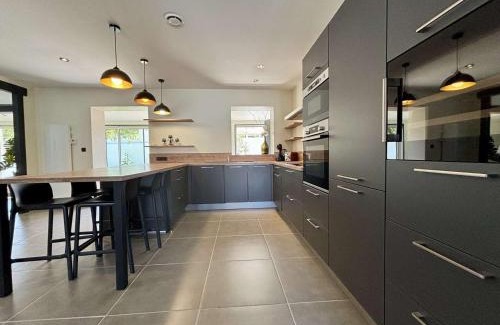 Saint-Georges-de-Montaigu House | Welcoming Maison St-Pierre d'Oléron with Bikes & Parking