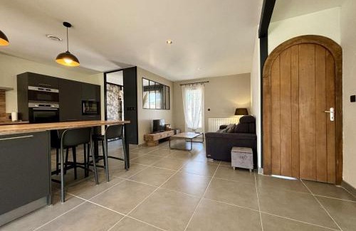 Saint-Georges-de-Montaigu House | Welcoming Maison St-Pierre d'Oléron with Bikes & Parking