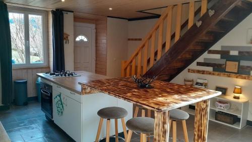 Crotenay House | Renovated Stone Maison: Pet & Child Friendly Getaway