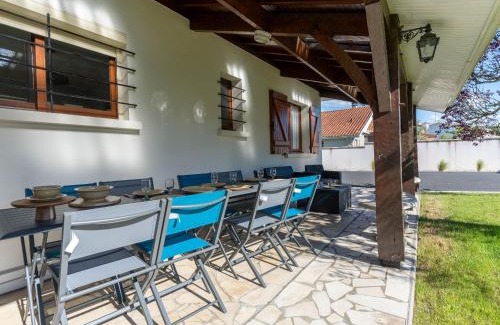Biscarrosse House | Charming Maison Rénovée in Biscarrosse Near Lake & Beaches