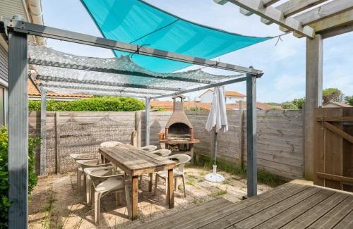 Mimizan House | Cozy Maison Rénovée: Steps to Beach with Terrace & BBQ