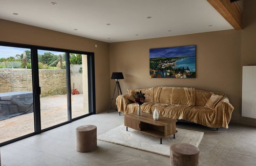 Le Molay-Littry House | Charming Maison Rénovée Near D-Day Beaches and Forest