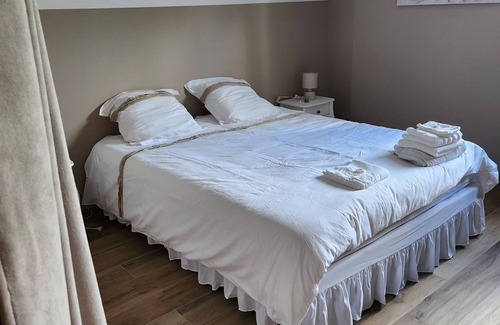 Le Molay-Littry House | Charming Maison Rénovée Near D-Day Beaches and Forest