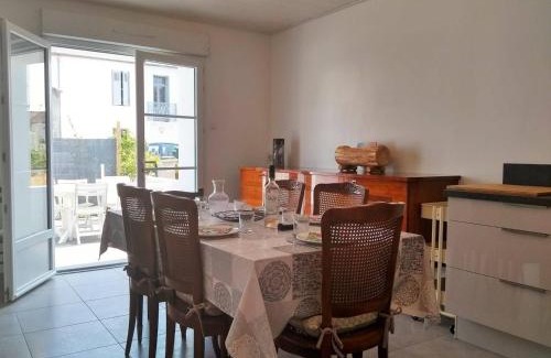 La Gueriniere House | Cozy Maison with Garden Steps from La Guérinière Beach