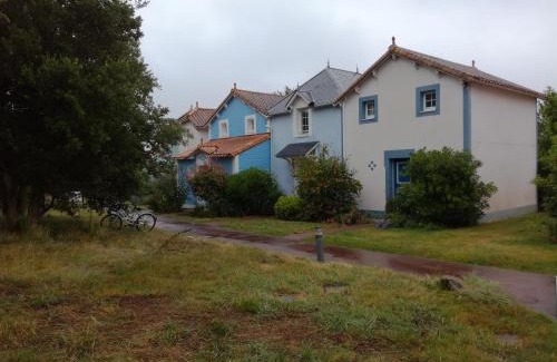 Bourgenay Resort | Maison Résidence: Enjoy Free Pool Access with Ocean Views