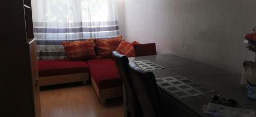 Sudlich der Pfinz Apartment | Budget-Friendly Maison Room with 4.9/10 Review Score