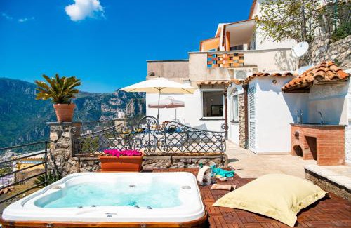 Nocelle Apartment | Oceanfront Maison Rosa: Guest Rated 8.9 with Hot Tub!