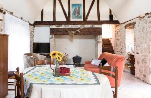 Le Lardin-Saint-Lazare House | Welcoming Maison with Expansive Garden Near Périgord Noir