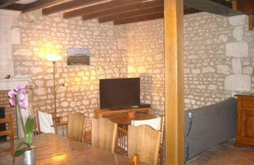 Assay House | Pet-Friendly 3-Bedroom Maison with Garden & WiFi in Assay