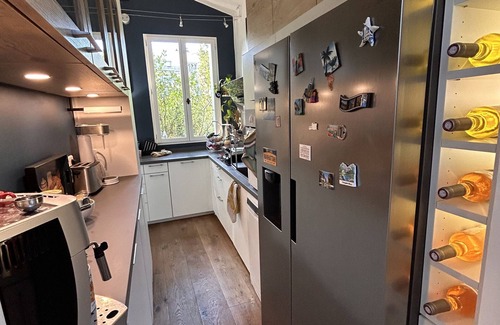 Sevres House | Family-Friendly Maison Spacieuse with Beautiful Garden in Sèvres