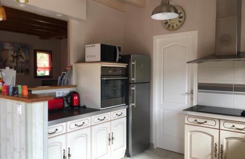 Chaon House | Spacious Sologne Retreat with Garden & Private Parking