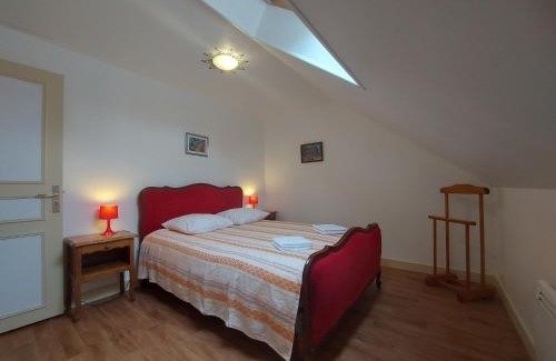 La Bazoche-Gouet House | Family-Friendly Maison with Garden & BBQ near Shops