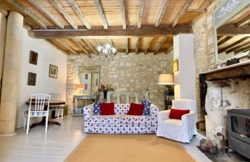 Monflanquin House | Escape to Maison St. Clair with Breathtaking Ocean Views