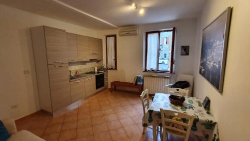 Palombara Sabina Apartment | Discover Maison Suras: Pet-Friendly Hotel with Hot Tub