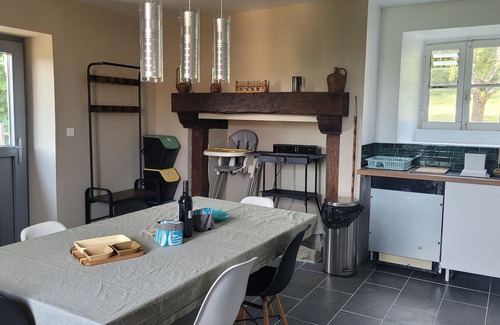 Saint-Cernin-de-lHerm House | Maison Tiny Bwa – Stay in a Peaceful Charming Stone House with Pool and Nature