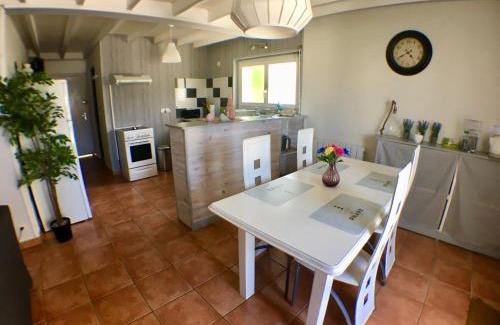 Saint-Paul-les-Dax House | Pet Friendly Maison T2: 4-Star Stay by Lac de Christus