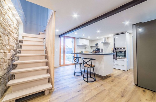 La Feuillade House | Maison Terrasson: Family-Friendly Retreat with Kitchen Amenities