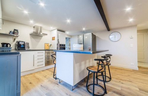 La Feuillade House | Maison Terrasson: Family-Friendly Retreat with Kitchen Amenities