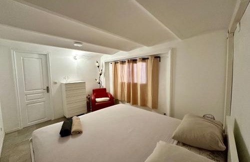 Malpasse House | Maison Terra Rossa avec Extérieur Privé