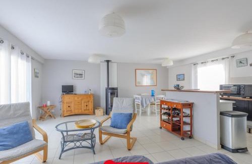 Angoulins House | Cozy Maison Near the Beach with Garden and Family Amenities