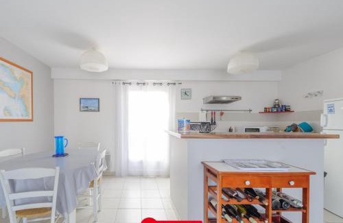 Angoulins House | Cozy Maison Near the Beach with Garden and Family Amenities