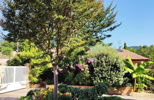 Meyrannes House | Nature Lover's Retreat: A Perfect Getaway Awaits You