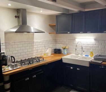 Gerzat House | Pet-Friendly Maison toute équipée Gerzat with Family Amenities