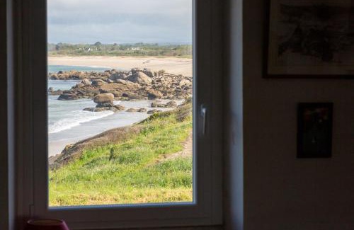 Trevignon House | Seaside Retreat: Maison Trévignon Just Steps from the Beach