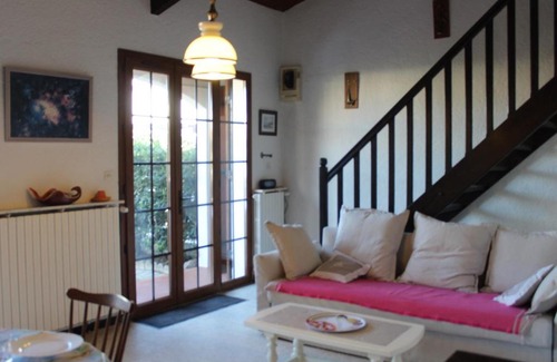 Port-la-Nouvelle House | Cozy 3-Bedroom Maison Steps from the Beach, Family Friendly