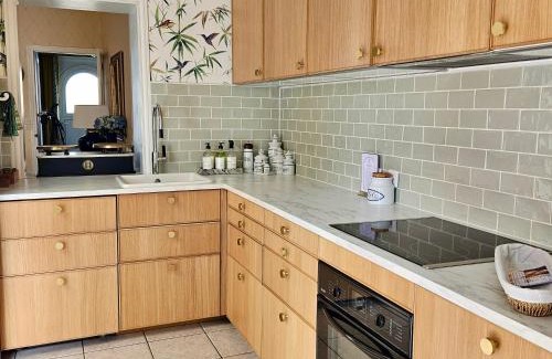 Quievrechain House | Top-Rated Maison Trianon 1928: Pet & Child Friendly Stay