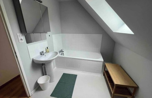 Rang-du-Fliers House | Stunning Maison tt Conf: Family-Friendly with Spa & Kitchen