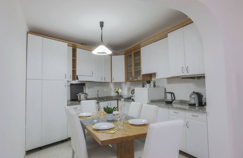 Massa Apartment | Discover MAISON TUSCANY with Pool and Spa near Forte dei Marmi