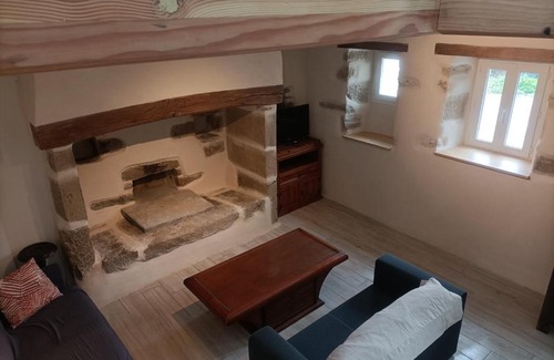 Plogoff House | Family-Friendly Maison Type Penty with Pet Amenities