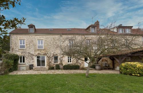 Lavilletertre House | Experience Maison Valeli: Family-Friendly Getaway Near Paris