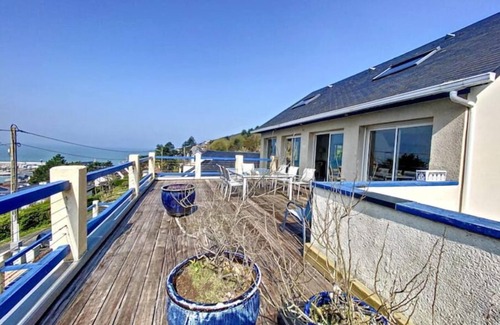 Fecamp House | Seaside Escape at Maison vue Mer, Port and City