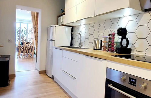Saint-Vallier House | Relaxing Maison Vue Rhône with Hot Tub and Kitchen Access