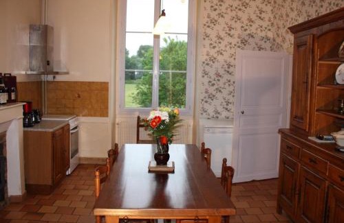 Beaumont-en-Veron House | Family-Friendly Gîte Beaumont-en-Véron - Rated 8.6/10