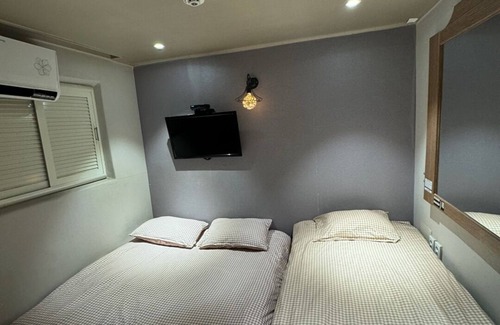 Namyeong-dong Hotel | Budget-Friendly Stay Near Sookmyung University with Breakfast
