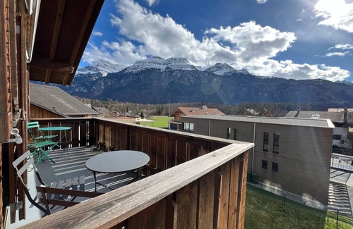 Hofstetten bei Brienz Apartment | Exceptional Maisonette 4.5 Zimmer Near Ballenberg, Pet Friendly