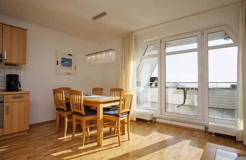 Breege Apartment | Cozy Hafenhäuser Breege FeWo 06: Ocean View & Balcony