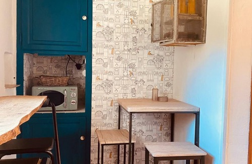 Ales House | Perfectly Located Maisonette Cosy - 10/10 Guest Rated Stay