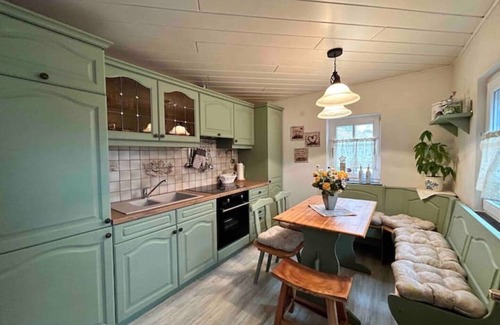 Grossschoenau Apartment | Cozy Maisonette-Fewo Fritz with Infrared Sauna & Breakfast