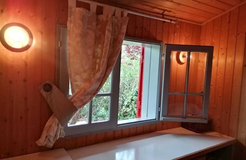 Taussat Cabin | Prime Maisonette Steps from the Beach with Family & Pet Perks