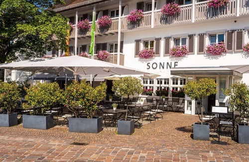 Kirchzarten Apartment | Spacious Maisonette Suite for Up to 6 with Spa & Breakfast