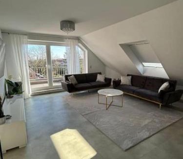 Rhein-Erft-Kreis District Apartment | Family-Friendly Maisonette in Frechen City Awaits You