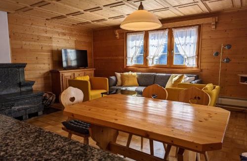 Tujetsch Apartment | Maisonette-Wohnung in Rueras bei Sedrun - 200m zum Bahnhof - Perfekt für Ski & Ausflüge