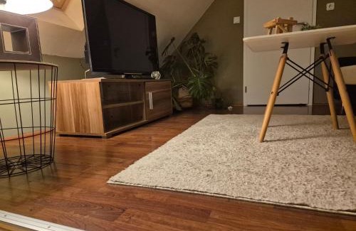 Ahnatal-Weimar Apartment | Cozy Retreat at Lakefront Maisonettewohnung near Kassel
