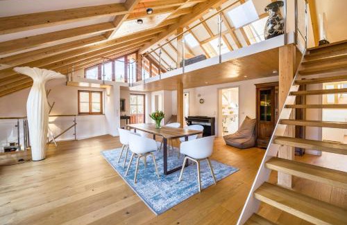 Unterwoessen Apartment | Relax at Maisonettewohnung am Wössener See - 4-Star Retreat