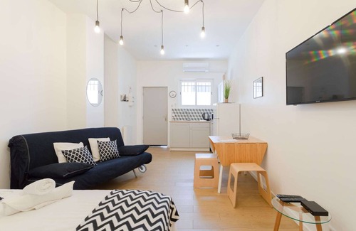 4th Arrondissement Apartment | Experience Comfort at Maisonmars Le Complexe Blancarde